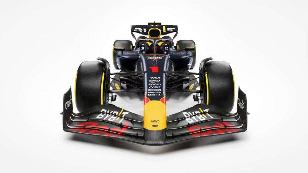 Red Bull presenta l'arma di Verstappen per il 2024: ecco la RB20 3 image 2 3