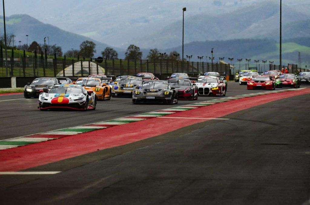 Successo della Porsche GP Elite alla 12H Hankook del Mugello 1 ITA2939