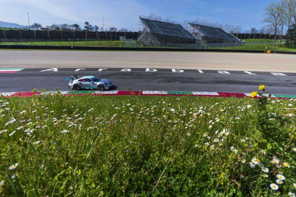 Successo della Porsche GP Elite alla 12H Hankook del Mugello 7 ITA 1937