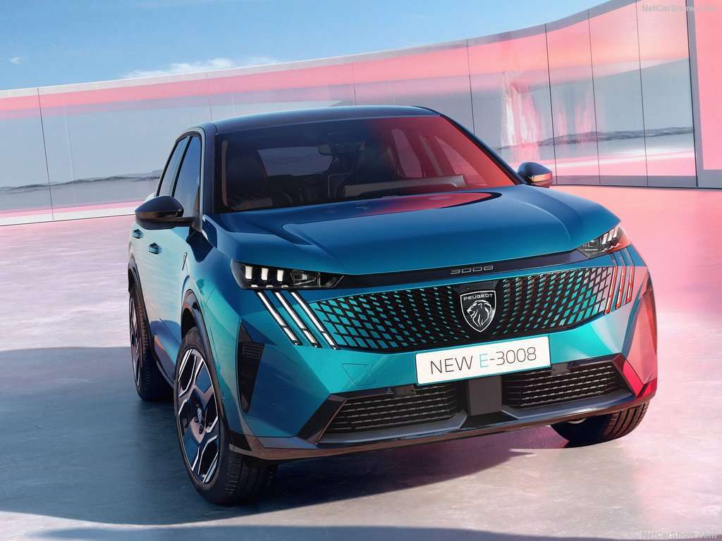 Guida all'Acquisto: Nuova Peugeot 3008, nuovo stile, spazio e qualità, ma gamma motori limitata 4 Peugeot e 3008 2024 1024 03
