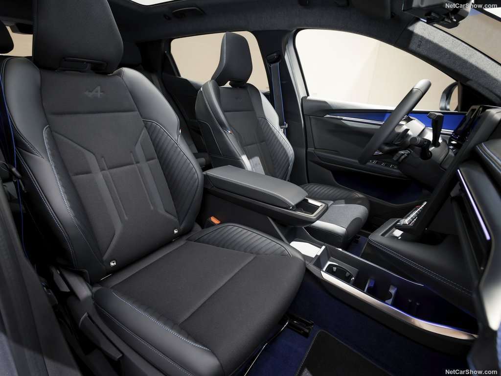 Guida all'Acquisto: Renault Scenic e-Tech, buona autonomia, spaziosa e tecnologica 3 Renault Scenic E Tech 2024 1024 26