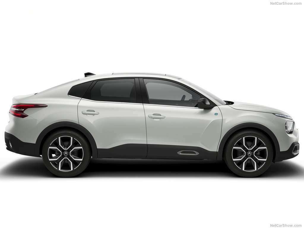 Test Drive: Citroën ë-C4X, la Sedan un pò SUV 1 Citroen C4 X 2023 1024 1f
