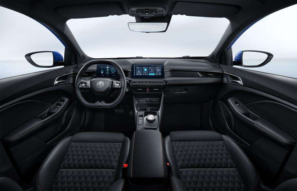 MG3 Hybrid+, tecnologica, prestazionale con un ibrido competitivo 2 Front Row Space 1