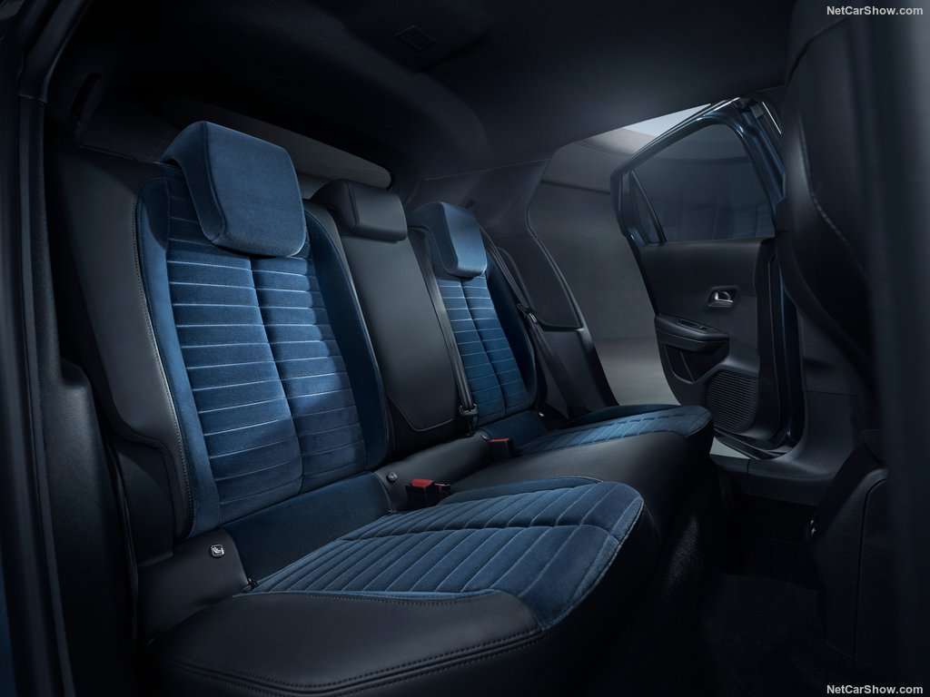 Guida all'acquisto: Lancia Ypsilon, lusso con tanta tecnologia, gamma motori limitata 6 Lancia Ypsilon 2025 1024 18