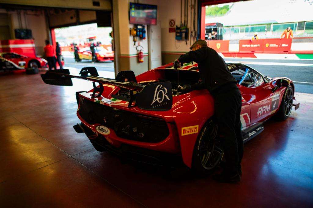 FERRARI CHALLENGE: VALINT, HASSID E ENGSTLER VINCONO AL MUGELLO 2 M000046
