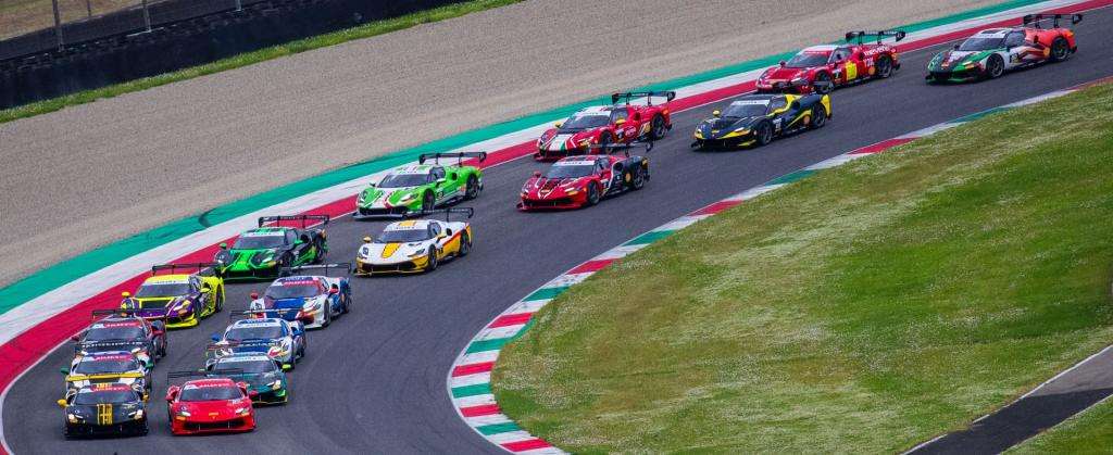 FERRARI CHALLENGE: VALINT, HASSID E ENGSTLER VINCONO AL MUGELLO 11 M000409