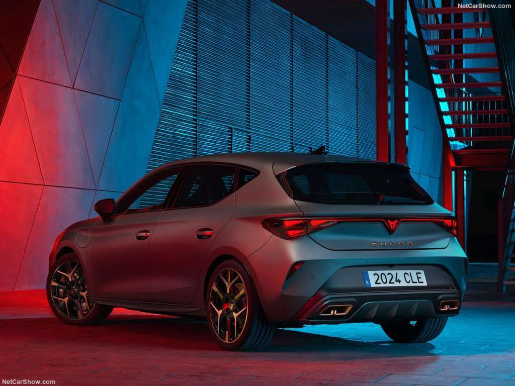 Guida all'Acquisto: Cupra Leon, più dinamica e sportiva della sorella Seat 1 Seat Cupra Leon 2025 1024 04