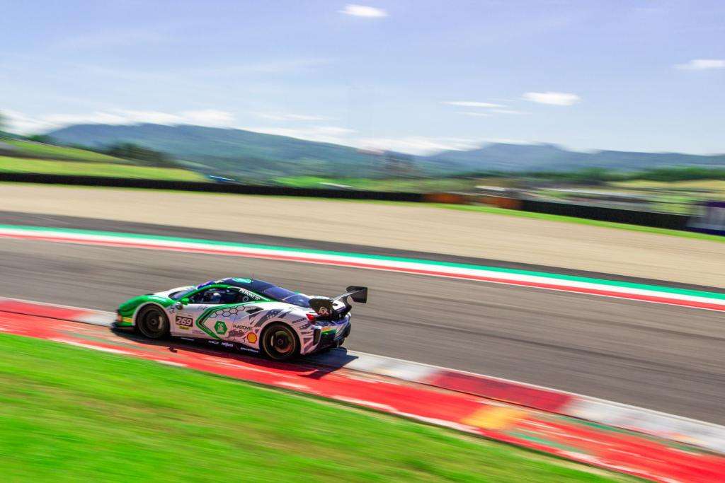 FERRARI CHALLENGE: VALINT, HASSID E ENGSTLER VINCONO AL MUGELLO 22 Z9B0193