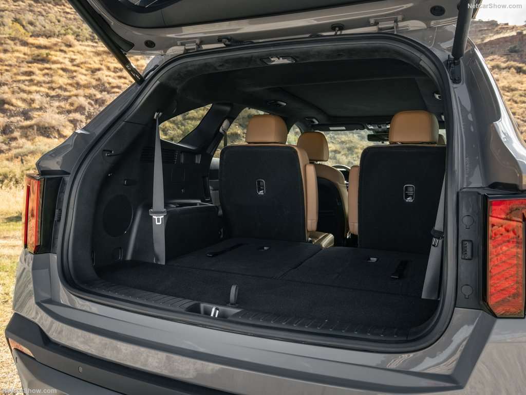 Guida all'acquisto: Kia Sorrento, spaziosa per sette, comoda come un ammiraglia e tecnologica 4 Kia Sorento 2024 1024 19