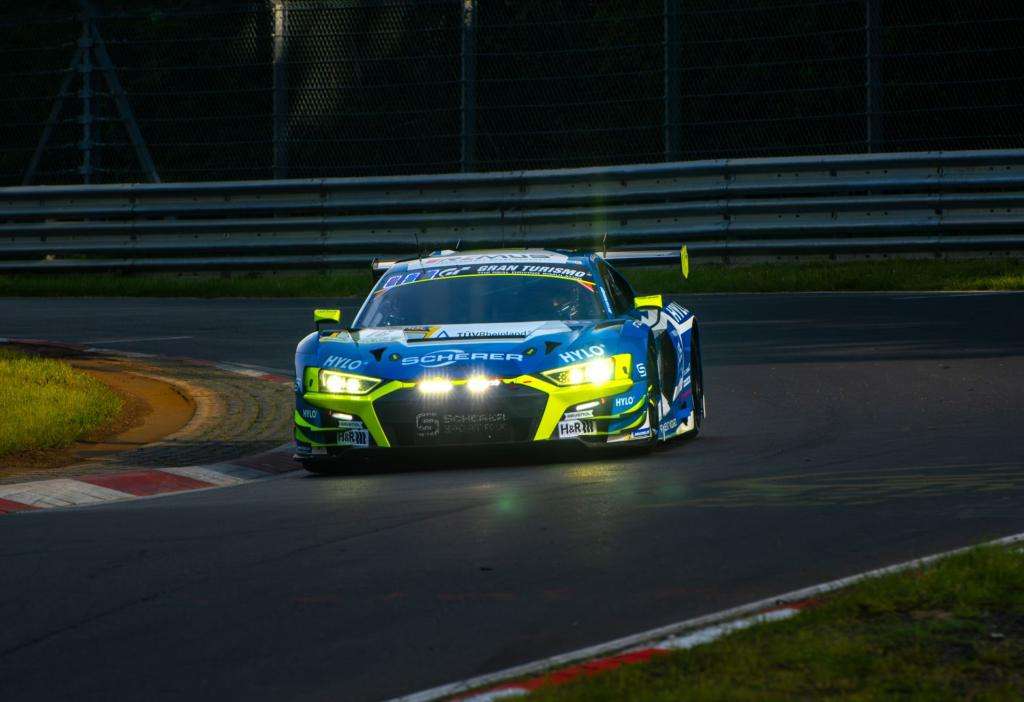 ADAC 24h: Scherer Sport Audi vince la 24 ore più breve della sua storia 4 NBR 9829 Verbeterd NR 1
