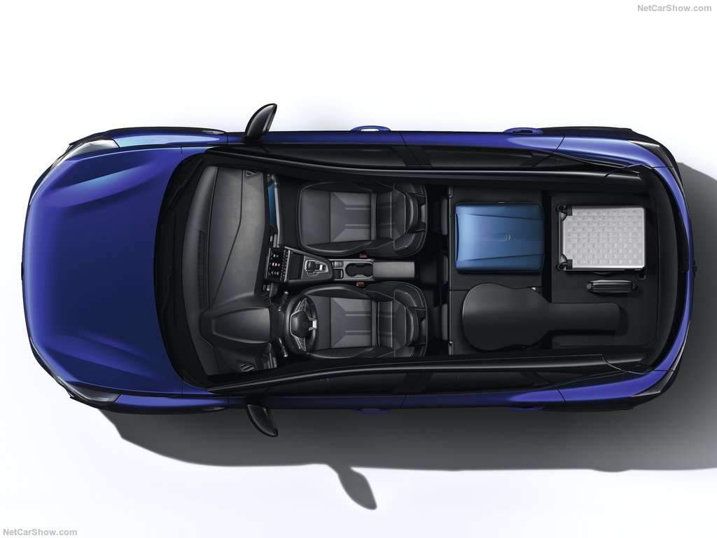 Guida all'Acquisto: Renault Captur, Interni di qualità, buon infotainment e gamma motori vasta. 1 Renault Captur 2025 1024 3b