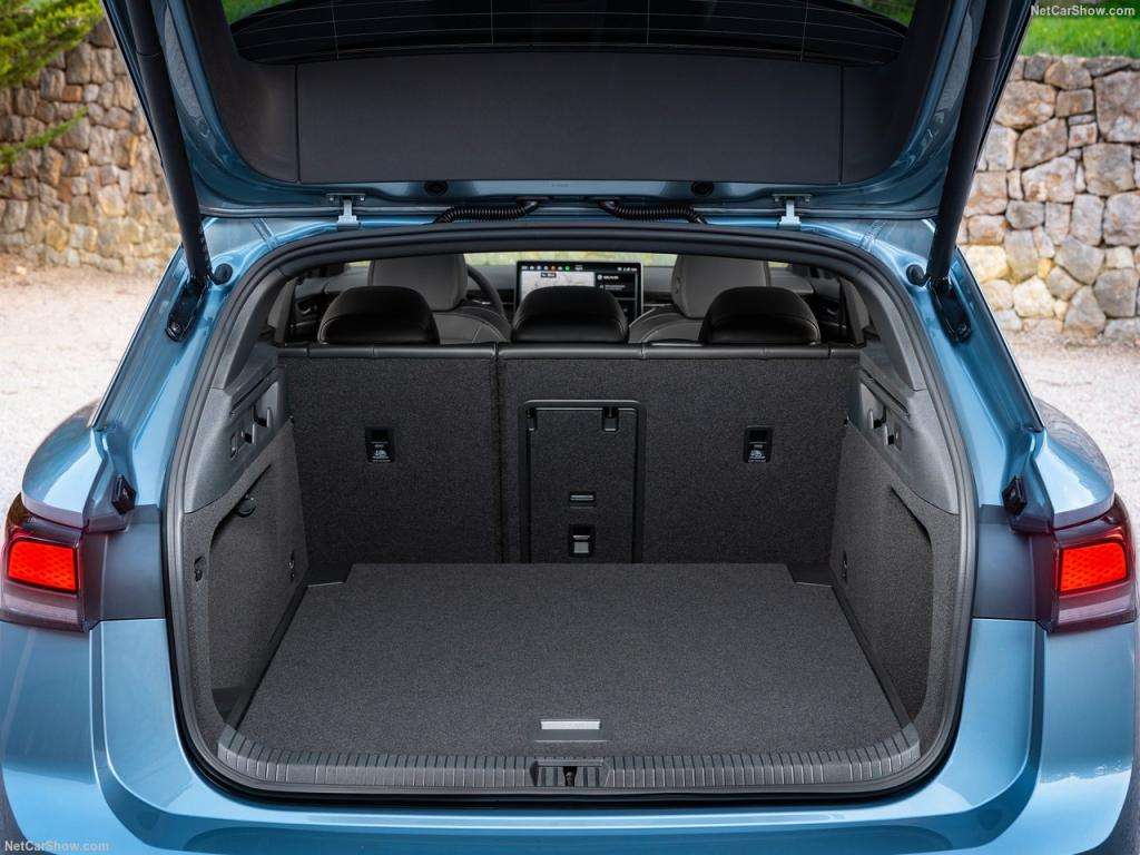 Volkswagen ID.7 Tourer 2025 1280 0650cf01dfa1bb09052bc293a2a7c6066e 1