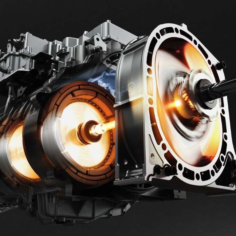 Analisi tecnica dei sistemi full hybrid e Plug in per SUV-Crossover da 170cv a 230cv 5 2022 Mazda MX 30R Emotional zoomin