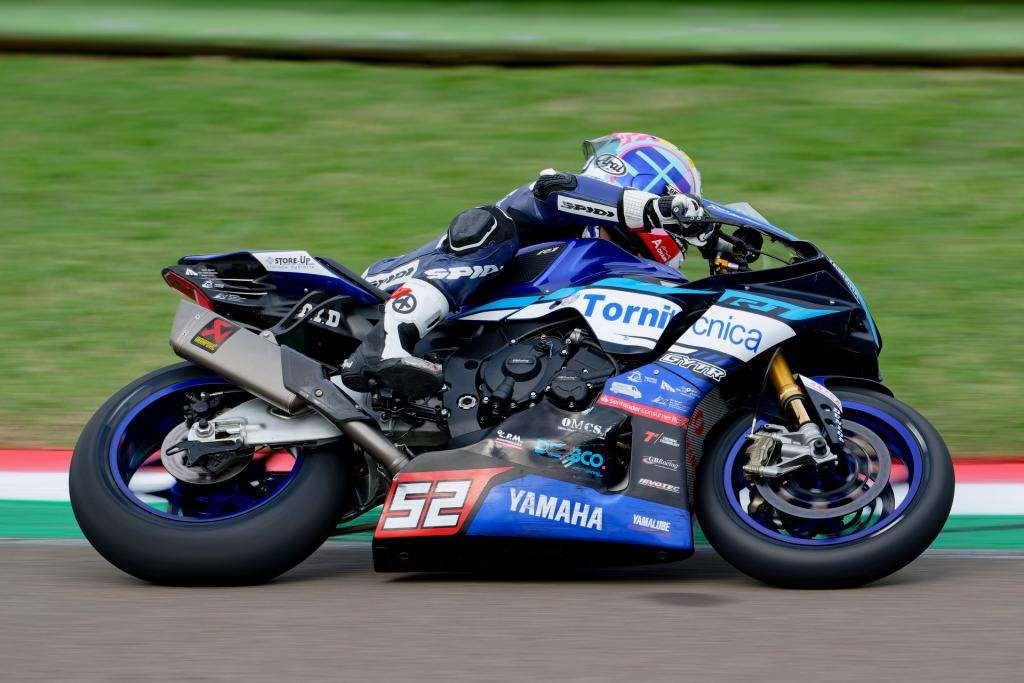 ULTIMO GIRO DI GIOSTRA PER IL CIV A IMOLA IN MEMORIA DI LUCA SALVADORI 14 CIV SBK R6 DB 02