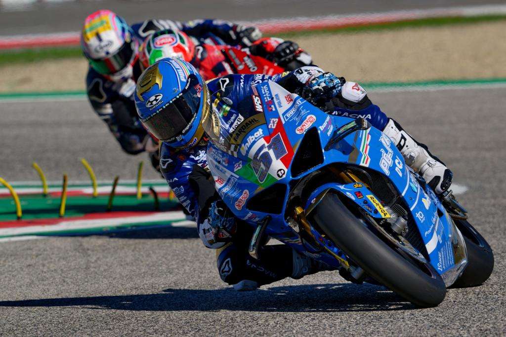 ULTIMO GIRO DI GIOSTRA PER IL CIV A IMOLA IN MEMORIA DI LUCA SALVADORI 10 CIV SBK R6 Pir 03