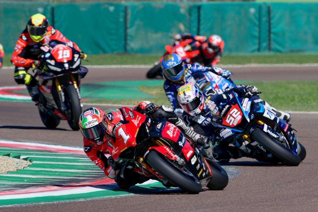 ULTIMO GIRO DI GIOSTRA PER IL CIV A IMOLA IN MEMORIA DI LUCA SALVADORI 9 CIV SBK R6 Zan 01