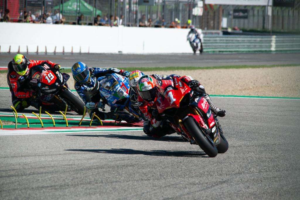ULTIMO GIRO DI GIOSTRA PER IL CIV A IMOLA IN MEMORIA DI LUCA SALVADORI 2 FNM0704 1