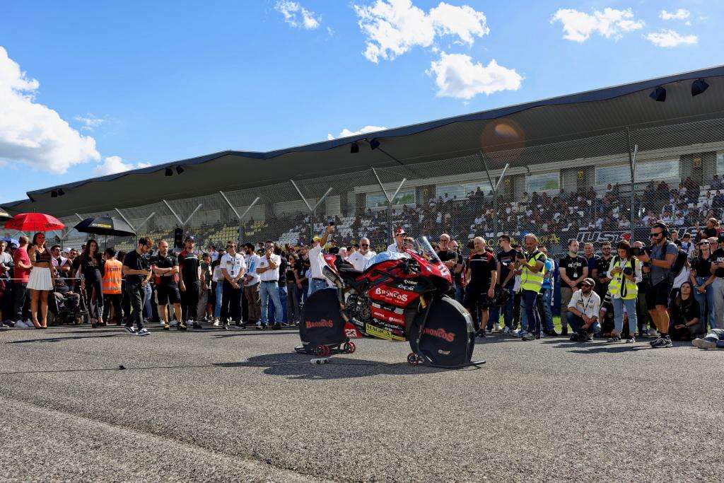 ULTIMO GIRO DI GIOSTRA PER IL CIV A IMOLA IN MEMORIA DI LUCA SALVADORI 22 Ricordo Luca 02 2
