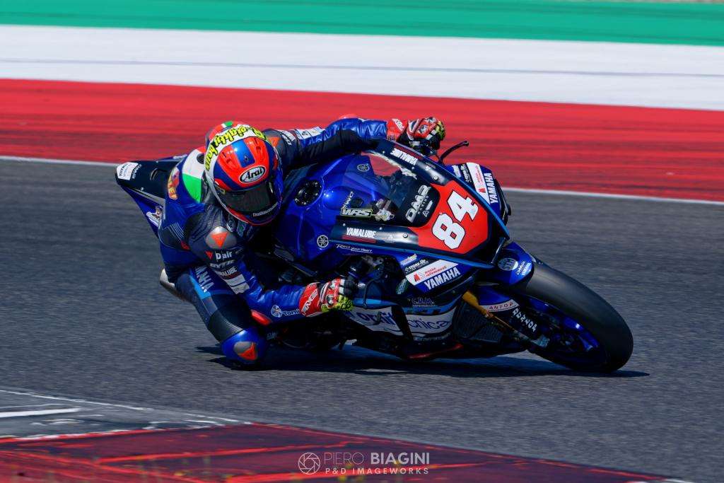 CIV: il Mugello incorona Michele Pirro Campione 2024 10 SBK CIV R5 Russo 01 DxO 2
