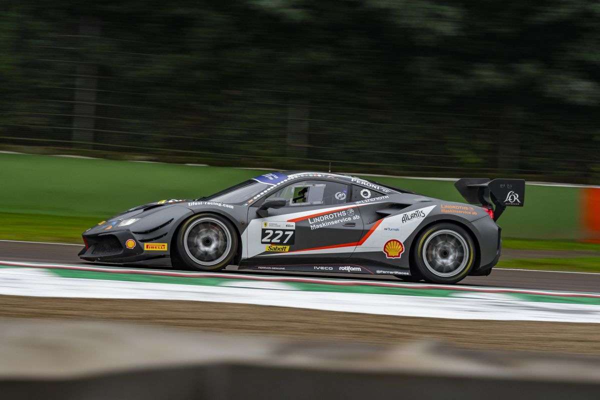Finali Mondiali Ferrari: 33.000 appassionati a Imola per lo spettacolo conclusivo 2 Ferrari Finali Mondiali 2024 1 scaled
