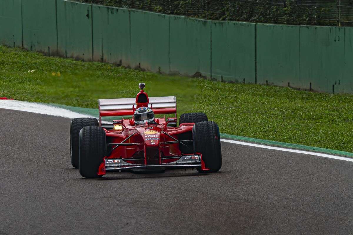 Finali Mondiali Ferrari: 33.000 appassionati a Imola per lo spettacolo conclusivo 14 Ferrari Finali Mondiali 2024 13 scaled