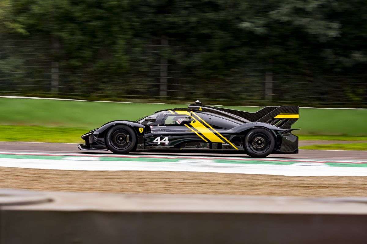 Finali Mondiali Ferrari: 33.000 appassionati a Imola per lo spettacolo conclusivo 21 Ferrari Finali Mondiali 2024 20 scaled