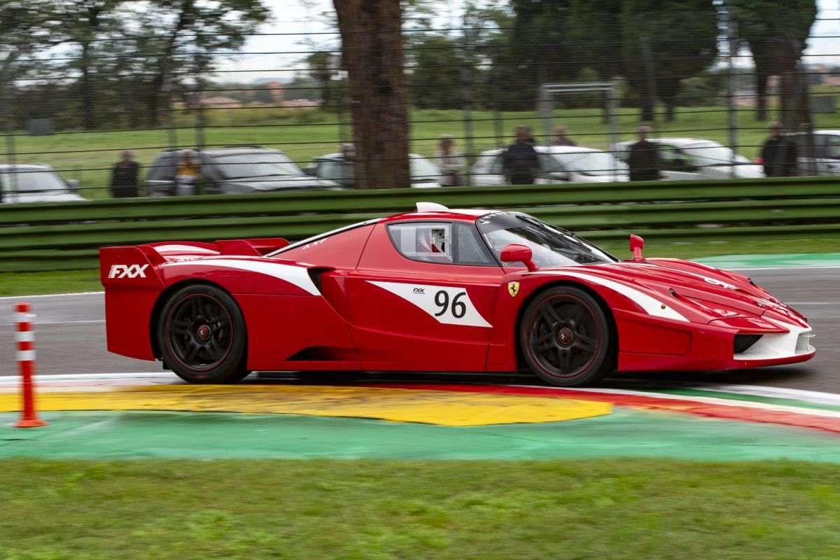 Finali Mondiali Ferrari: 33.000 appassionati a Imola per lo spettacolo conclusivo 39 Ferrari Finali Mondiali 2024 38 scaled