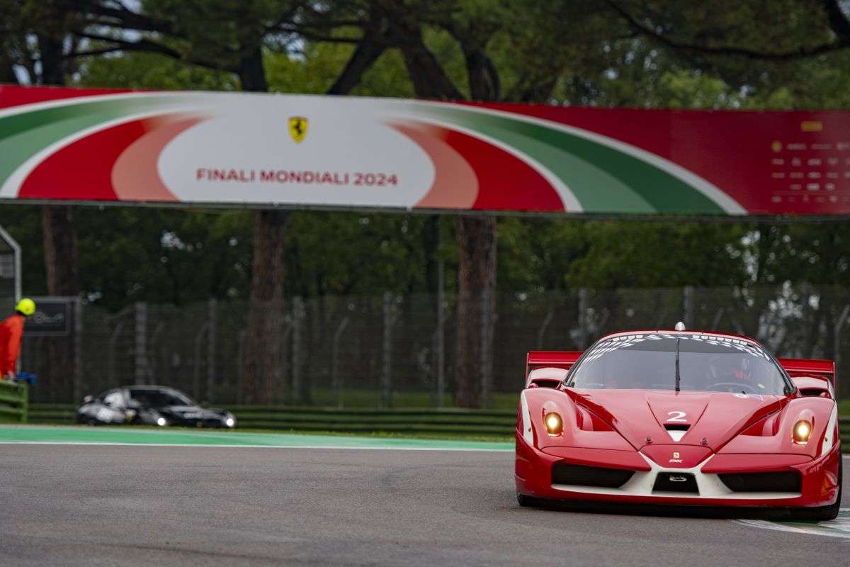 Finali Mondiali Ferrari: 33.000 appassionati a Imola per lo spettacolo conclusivo 44 Ferrari Finali Mondiali 2024 43 scaled