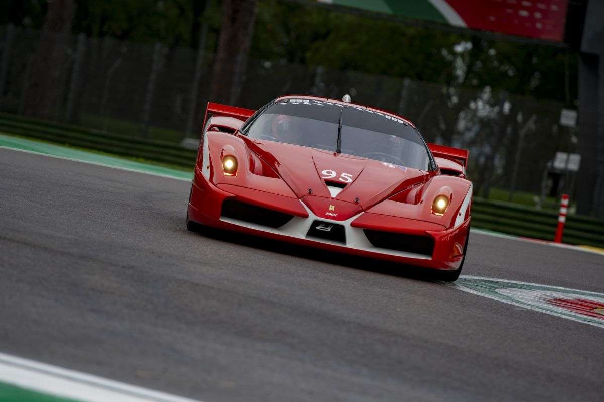 Finali Mondiali Ferrari: 33.000 appassionati a Imola per lo spettacolo conclusivo 45 Ferrari Finali Mondiali 2024 44 scaled