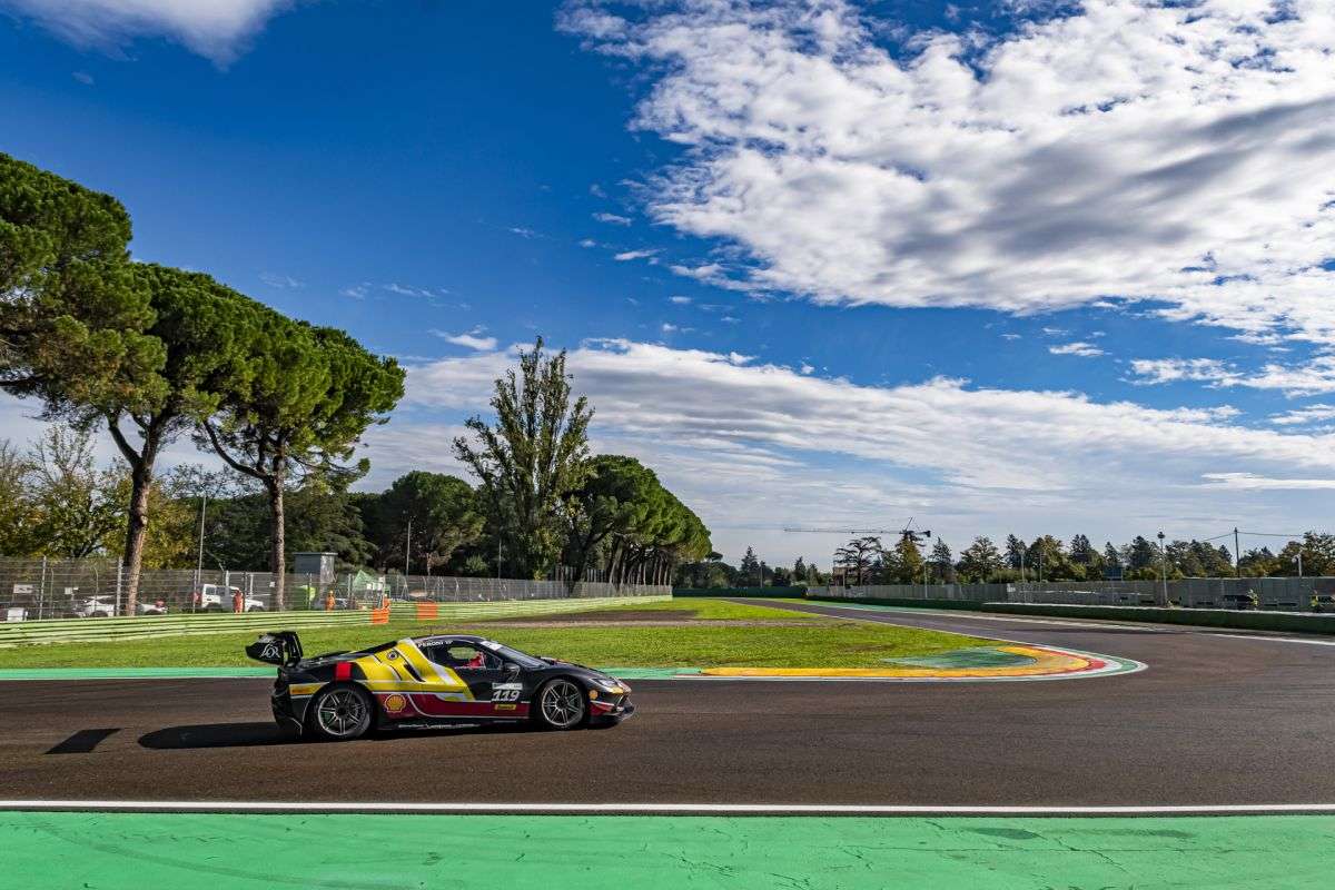 Finali Mondiali Ferrari: 33.000 appassionati a Imola per lo spettacolo conclusivo 50 Ferrari Finali Mondiali 2024 49 scaled