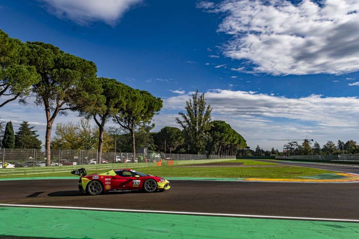 Finali Mondiali Ferrari: 33.000 appassionati a Imola per lo spettacolo conclusivo 51 Ferrari Finali Mondiali 2024 50 scaled