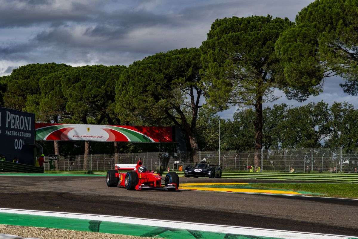 Finali Mondiali Ferrari: 33.000 appassionati a Imola per lo spettacolo conclusivo 54 Ferrari Finali Mondiali 2024 53 scaled