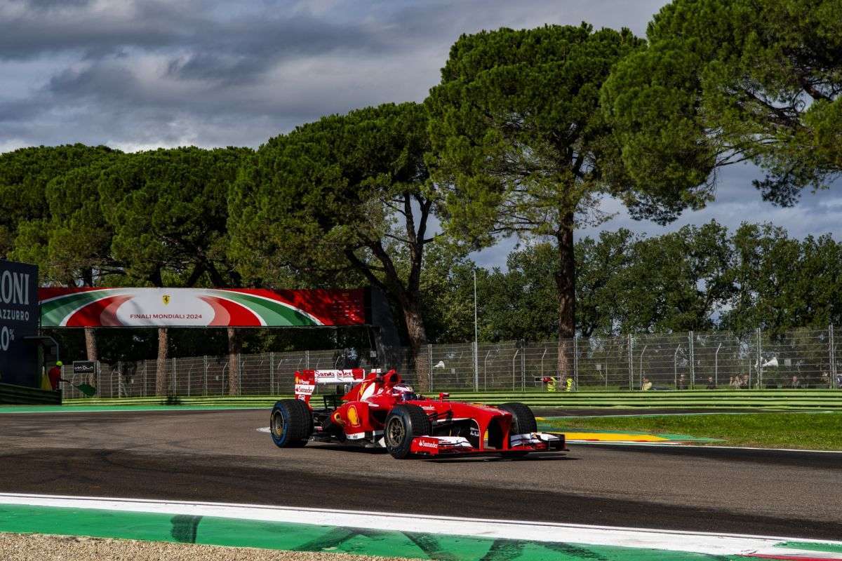 Finali Mondiali Ferrari: 33.000 appassionati a Imola per lo spettacolo conclusivo 55 Ferrari Finali Mondiali 2024 54 scaled