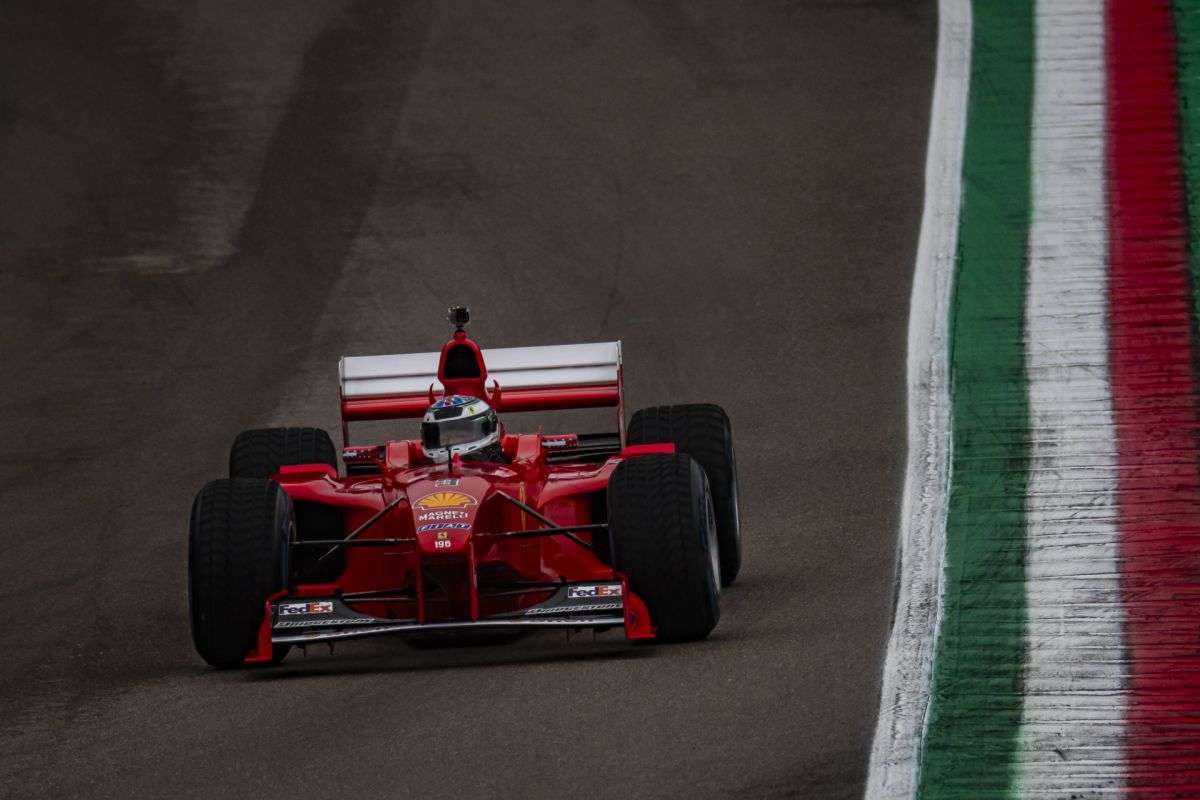 Finali Mondiali Ferrari: 33.000 appassionati a Imola per lo spettacolo conclusivo 7 Ferrari Finali Mondiali 2024 6 scaled