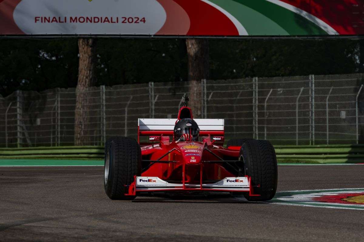 Finali Mondiali Ferrari: 33.000 appassionati a Imola per lo spettacolo conclusivo 64 Ferrari Finali Mondiali 2024 63 scaled