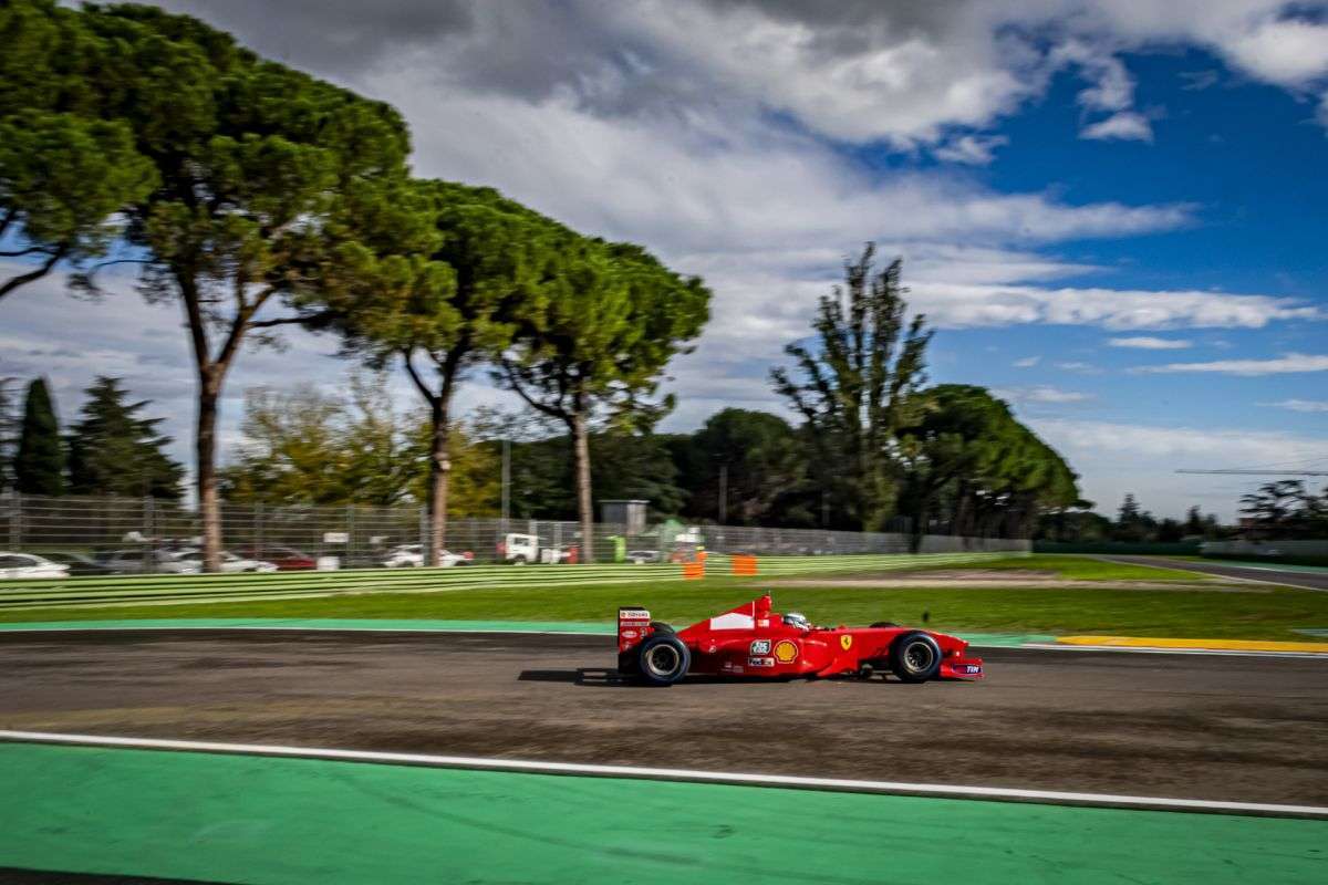 Finali Mondiali Ferrari: 33.000 appassionati a Imola per lo spettacolo conclusivo 70 Ferrari Finali Mondiali 2024 69 scaled