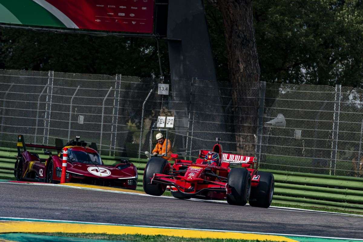 Finali Mondiali Ferrari: 33.000 appassionati a Imola per lo spettacolo conclusivo 80 Ferrari Finali Mondiali 2024 79 scaled