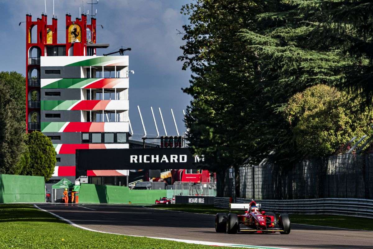 Finali Mondiali Ferrari: 33.000 appassionati a Imola per lo spettacolo conclusivo 84 Ferrari Finali Mondiali 2024 83 scaled
