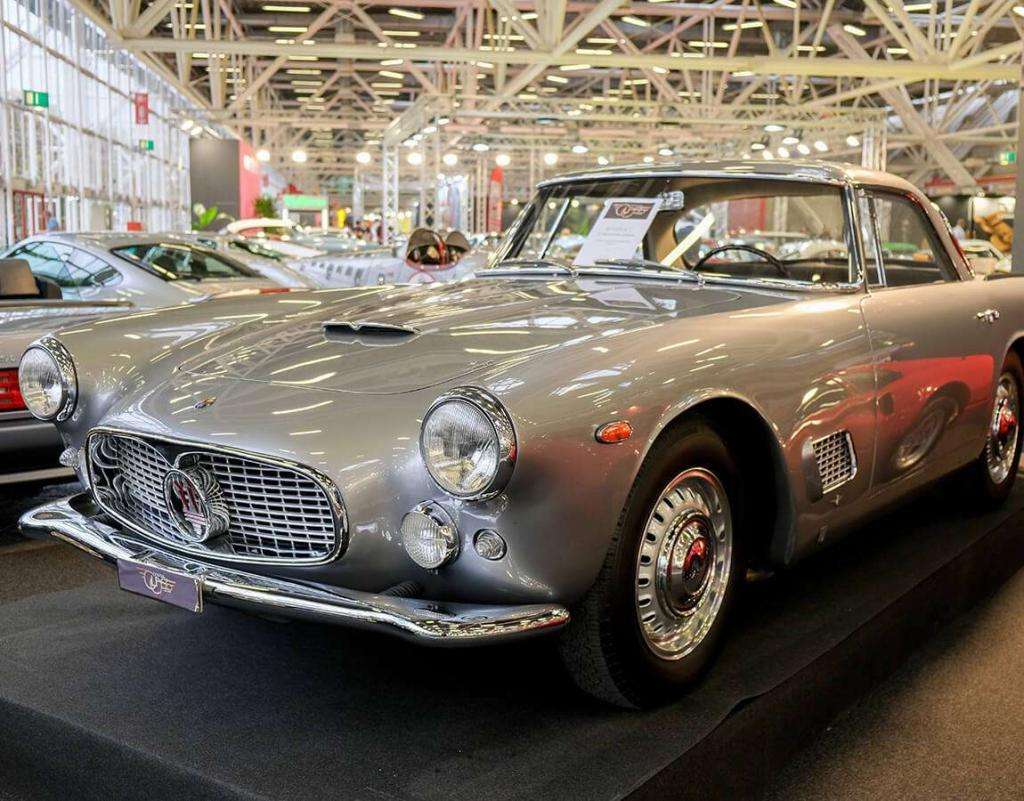 Eventi: AUTO e MOTO d’EPOCA, LA FIERA HA APERTO LE SUE PORTE, IN UN VIAGGIO TRA STORIA, PASSIONE E STILE 1 slide 02