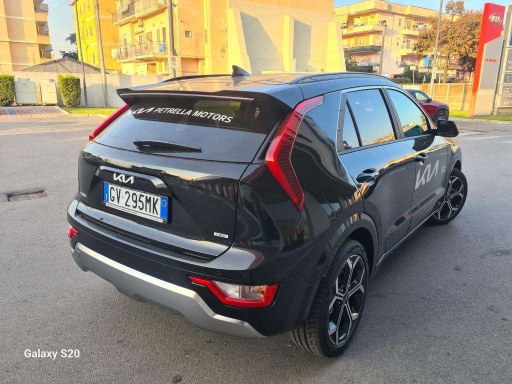 Test Drive: Kia Niro HEV Tri-Fuel, Innovazione e Risparmio per una Full Ibrida Versatile 1 Immagine WhatsApp 2024 11 21 ore 17.05.49 15d98d7a