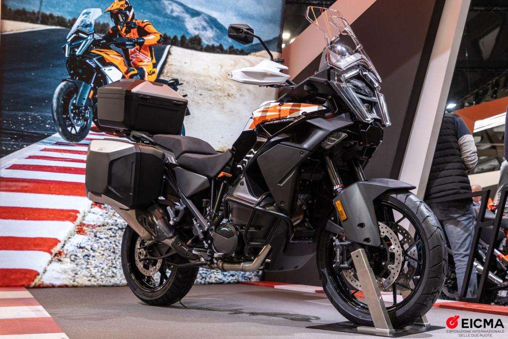 EICMA 2024 – KTM presenta le nuove 1390 3 gio 8402