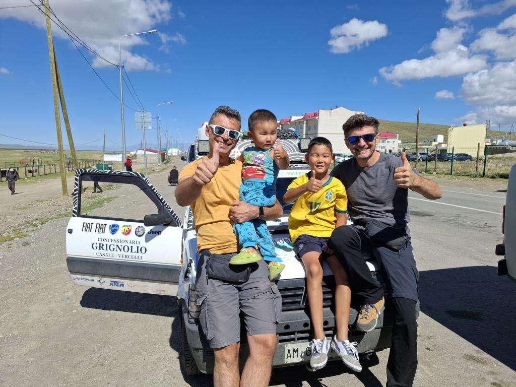Dall’Italia al Giappone in Panda! Episodio 5: Meravigliosa Mongolia 1 60 Russia Frontiera con Mongolia 20240802 110936 risultato