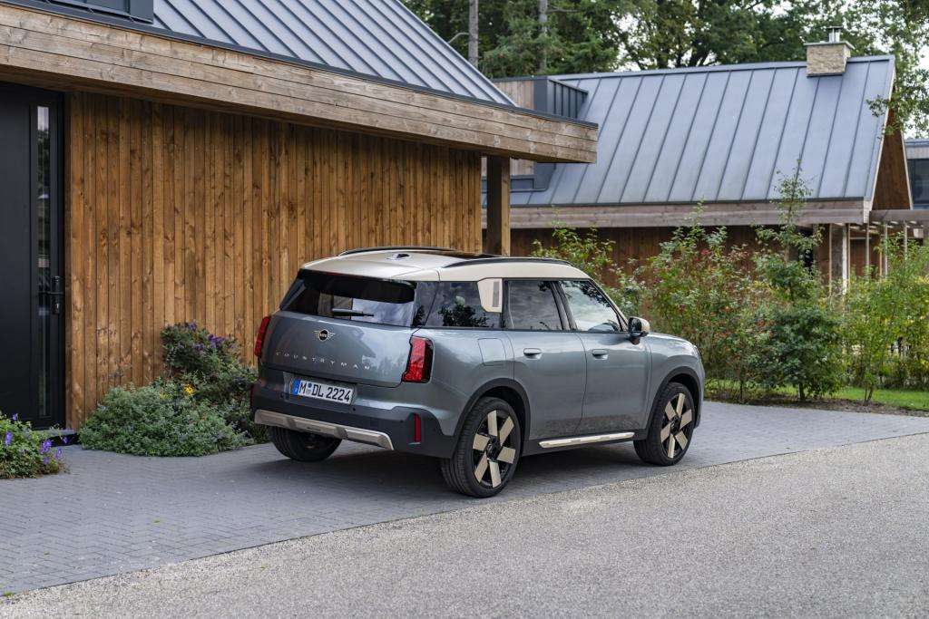 Test Drive: Mini Countryman 1.5 MiHEV 170cv, evolve stile e tecnologia con qualche compromesso di troppo 3 P90535116 highRes mini countryman c 12
