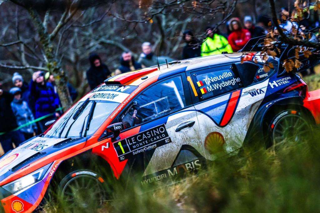 WRC: Sebastien Ogier (Toyota) apre la stagione con la decima vittoria al Montecarlo 6 wrc5