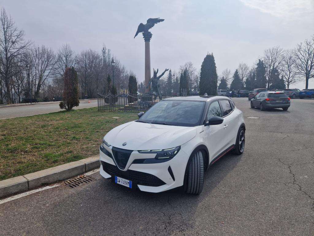 Test Drive: Alfa Romeo Junior EV 54kWh 280cv Veloce, ritrova il DNA del Biscione anche elettrificata 1 Immagine WhatsApp 2025 02 25 ore 08.16.05 b47ea014