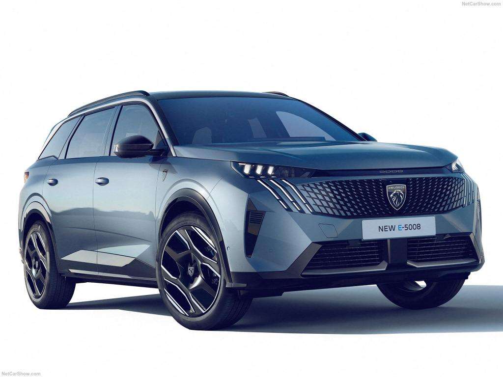Guida all'acquisto: PEUGEOT 5008, La SUV Familiare Spaziosa e Versatile 4 Peugeot E 5008 2025 HD cb9d4cc21ba30792851fb98b1b6c2192ff947e14c