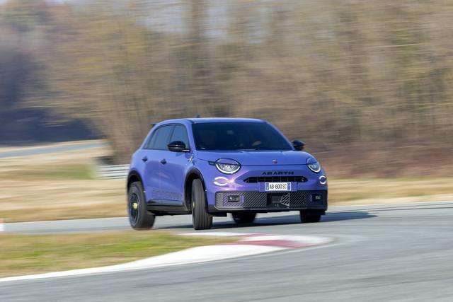 Auto Notizie: Abarth 600e, la nuova era elettrica dello Scorpione 1 small 2 1