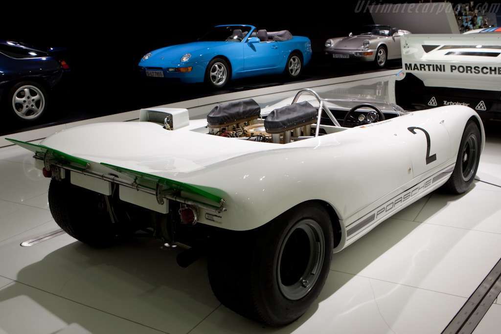 Icone del motorsport: Porsche 909 Bergspyder, un laboratorio tecnologico che ha fatto la storia delle corse 5 Porsche 909 Bergspyder 3