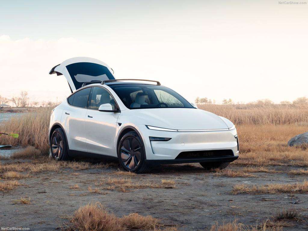 Guida all'Acquisto: Tesla Model Y, innovazione con più prestazioni 4 Tesla Model Y 2025 1280 655ab31b2bfa70759c2ec45760229337f8