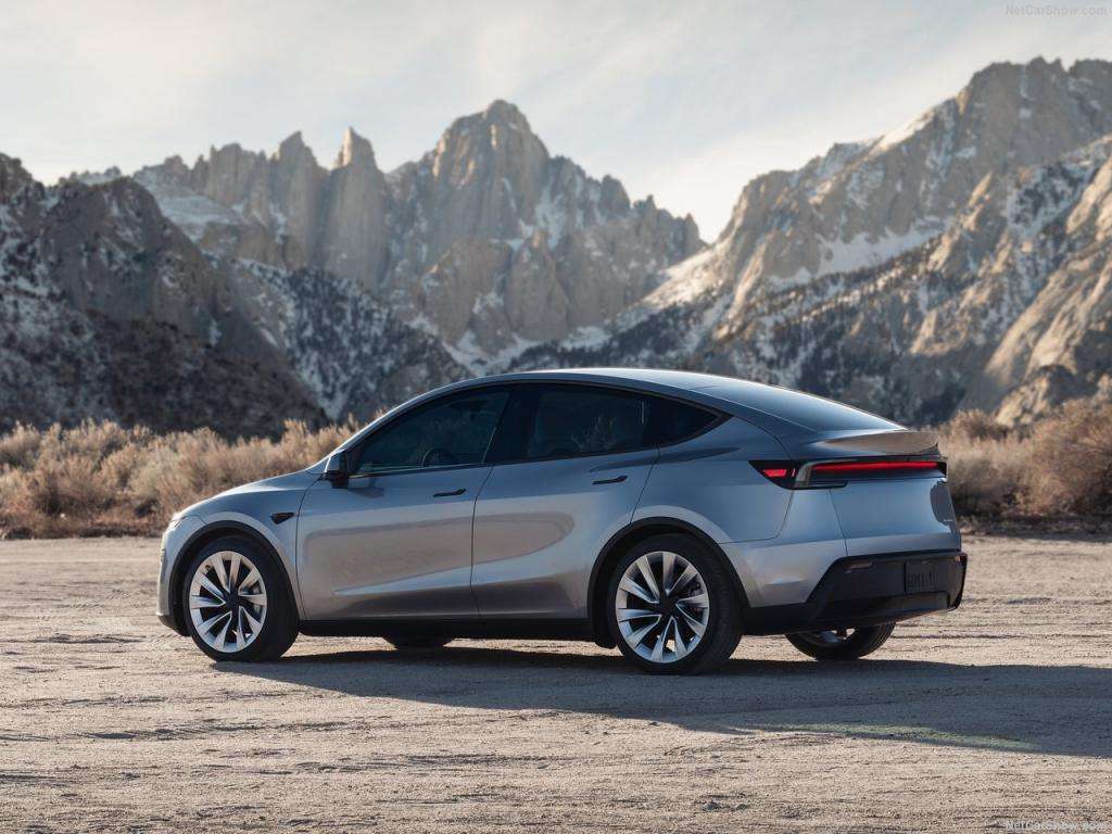 Guida all'Acquisto: Tesla Model Y, innovazione con più prestazioni 3 Tesla Model Y 2025 1280 9e1b36a46e53f1b34c65f776c00ec4ab9b